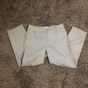 Talbots curvy ankle length pants, size 10, no pockets. Perfect spring pants!